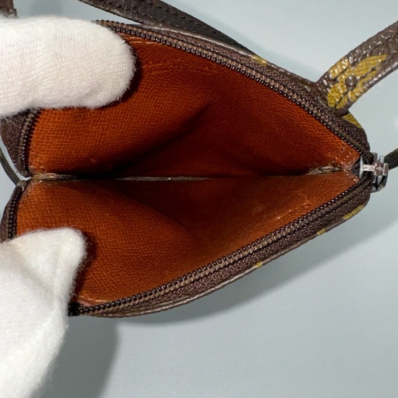 100% Authentic Louis Vuitton Monogram Secrete Passport Holder - Picture 5 of 10